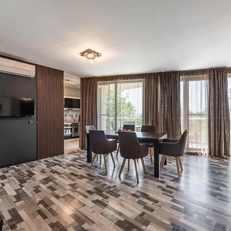 Spacious Family Apartment Varna