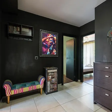 Spacious Family Apartment *