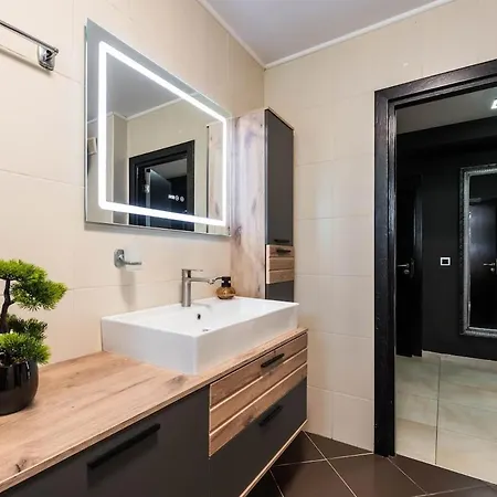 Spacious Family Apartment Varna